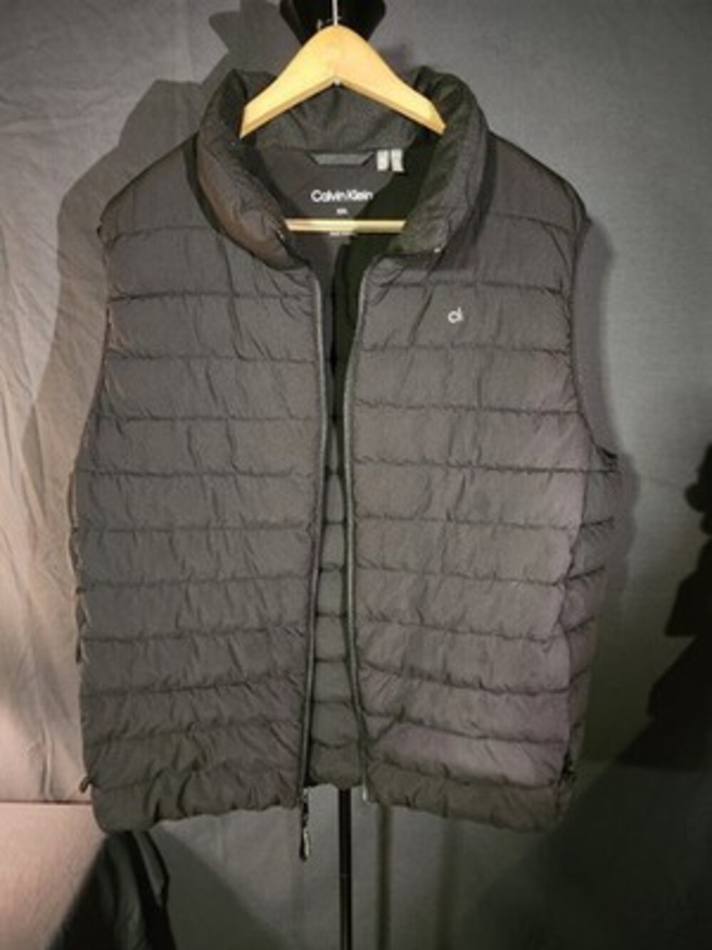 Calvin Klein Men's Black Puffer Vest XXL Zip Insulated Water Resistant 102